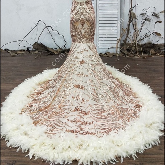 Dresses & Skirts - Rose gold sequin dress